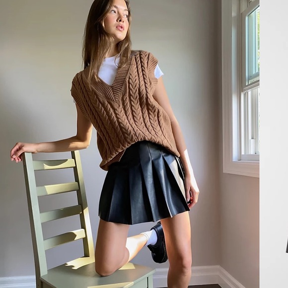 SUNDAY BEST Olive Faux Leather Skirt - Picture 3 of 8